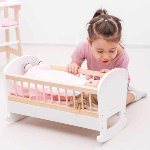 Игровой набор Кроватка для куклы New Classic Toys